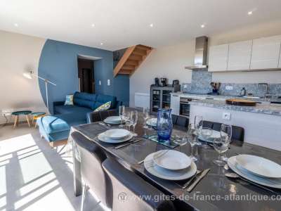 © Pièce de vie Coin repas Verrière Ilot central Ilot cuisine / coin repas Salon SDB Double Vasque Salle de Bain SDB Douche à L'italienne Escalier Chambre Pastel lit 160 Chambre Pastel lit 160 Vue Extérieur de la Chambre Chambre Bleuet 2 lits 80 Façade Entrée Jardin Parking et jardin Terrasse et Extérieur Terrasse et Plancha Salon de Jardin