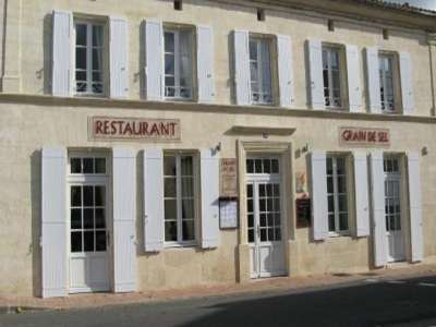 © Façade du Restaurant Grain de Sel à Chevanceaux en Haute-Saintonge