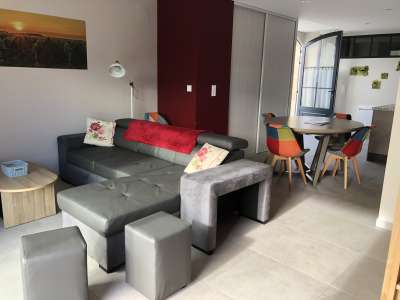 © cuisine Pièce de Vie Entrée Coin repas Pièce de Vie Salon devant le Jardin Salon devant la terrasse Terrasse et jardin SDB Doubles Vasques Salle de bain Salle De Bain Douche à l'italienne Chambre Lilas Vue extérieur Chambre Lilas Chambre Corail Chambre Corail Façade du Gite Cour et Entrée Premier espace extérieur Angle cour et Jardin Terrasse Jardin et Terrasse