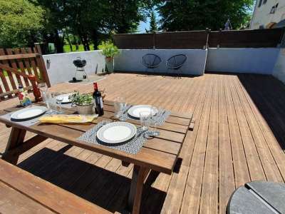 © piscine Domaine Bardon terrasse coin repas coin salon Vue piscine Campagne de Chaunac espace piscine coin relax