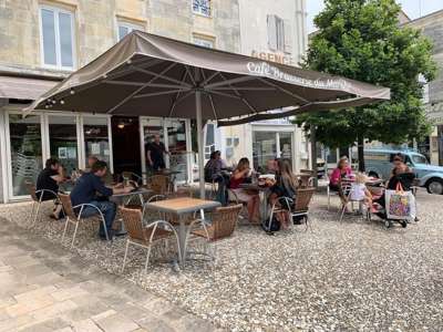 © Devanture - Terrasse