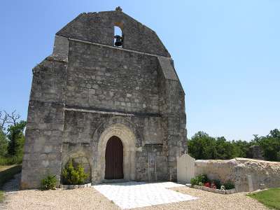 © Le portail de l'église de Chierzac, commune de Bédenac