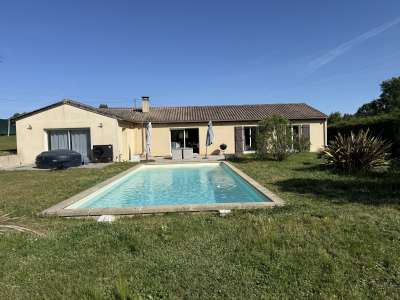 © hermance piscine L'Hermance_Montlieu-la-Garde L'Hermance_Montlieu-la-Garde salon L'Hermance_Montlieu-la-Garde L'Hermance_Montlieu-la-Garde L'Hermance_Montlieu-la-Garde chambre L'Hermance_Montlieu-la-Garde hermance chambre hermance salle de bain hermance chambre hermance salle d'eau
