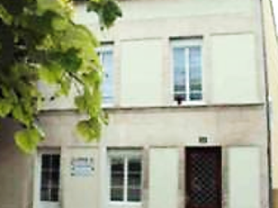 © Façade