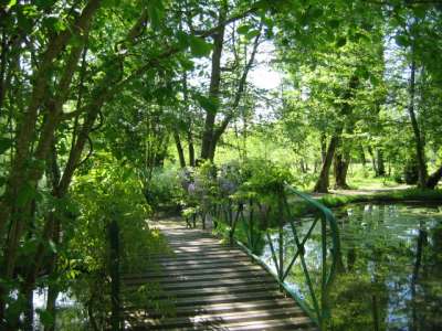 © Les Fontaines Bleues