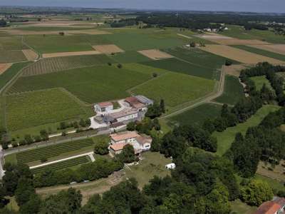 © Thierry Jullion, exploitant du Domaine de Montizeau à St-Maigrin en Haute-Saintonge