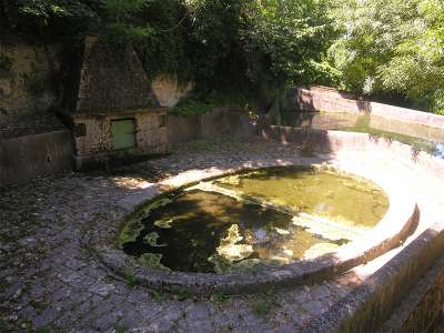 © La fontaine de Font Guinié à Archiac