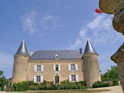 © Vue d'ensemble du chateau