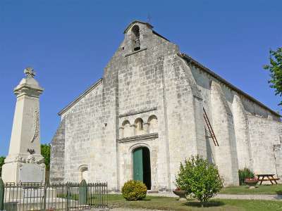 © L'église de Saint-Georges-de-Cubillac