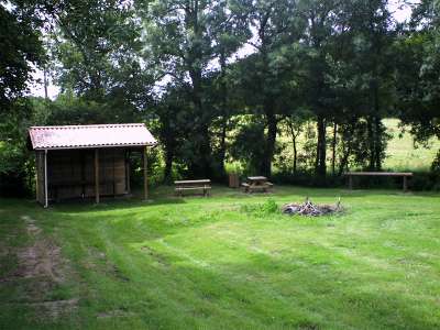 © La halte équestre de St-Simon-de-Bordes au plan d'eau communal