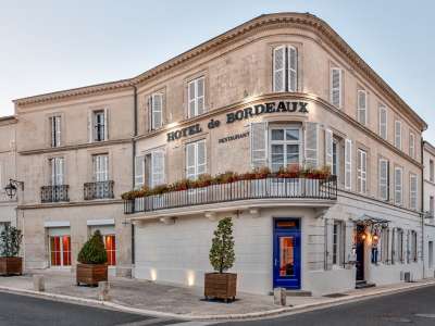 © Hôtel